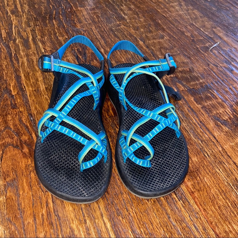 CHACOS W STRAPS